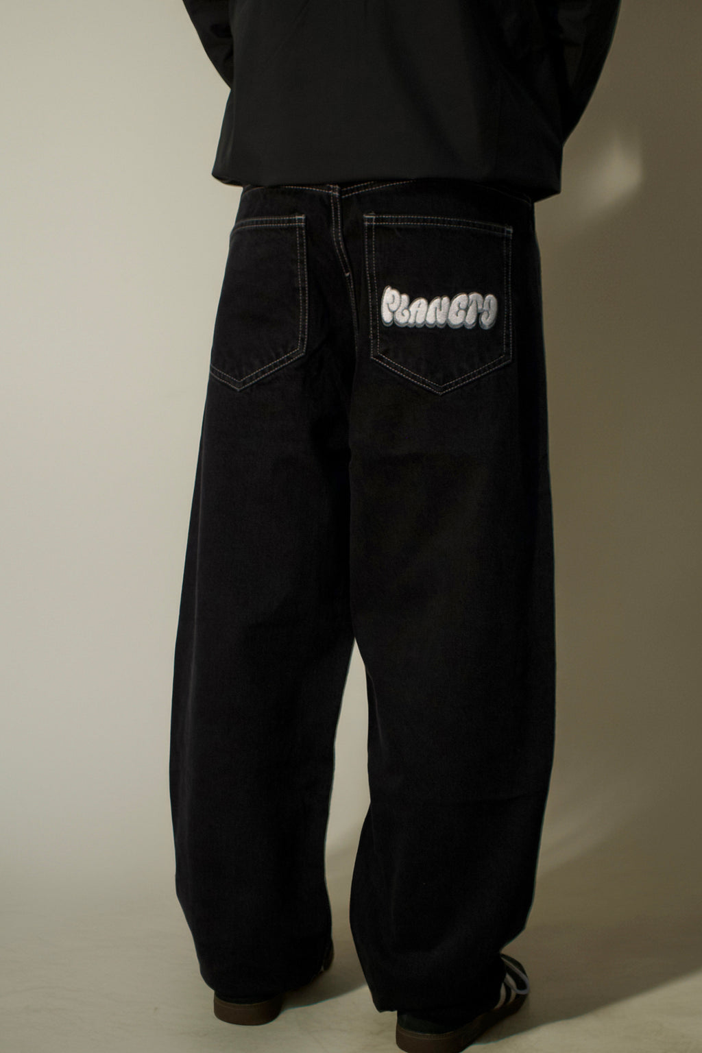 BLACK DENIM