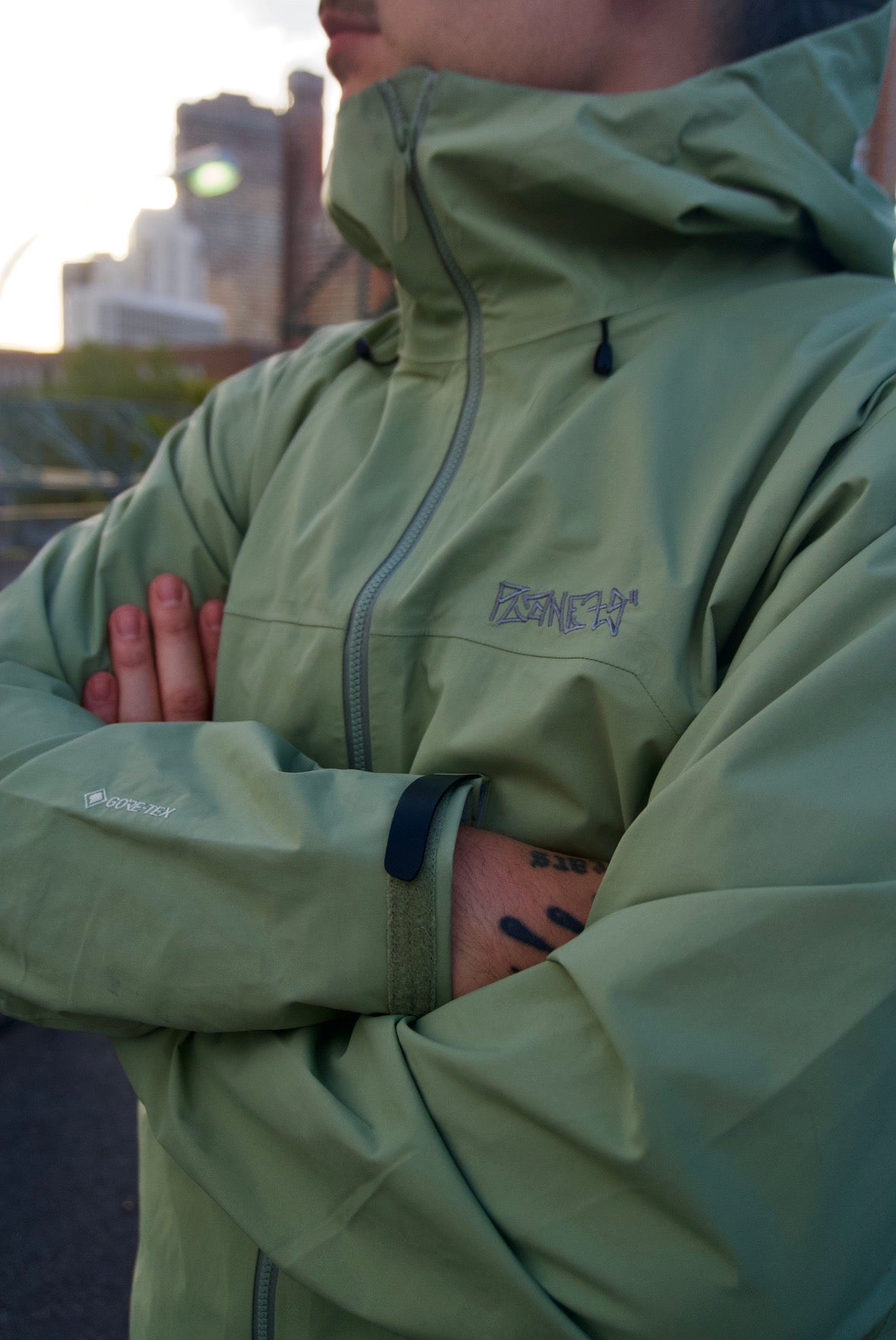GREEN RAIN-JACKET